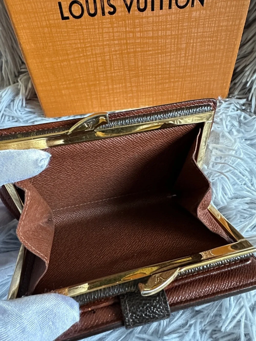 Louis Vuitton Monogram Canvas Small Snap Wallet - Brown/Gold Hardware - Picture 7 of 8
